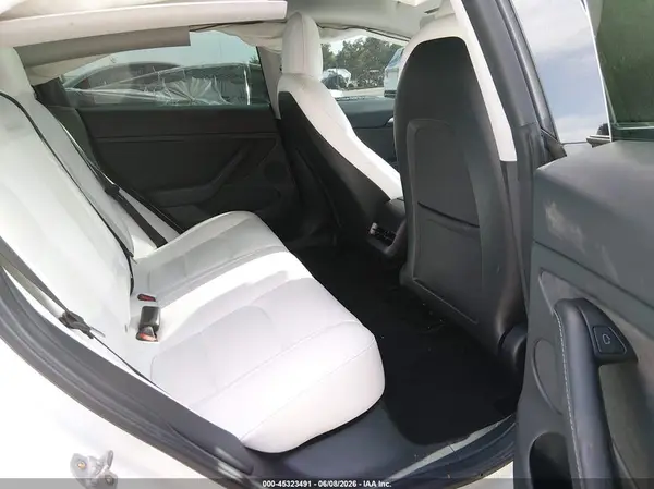 5YJ3E1EB3NF365943 2022 TESLA MODEL 3 - Image 8