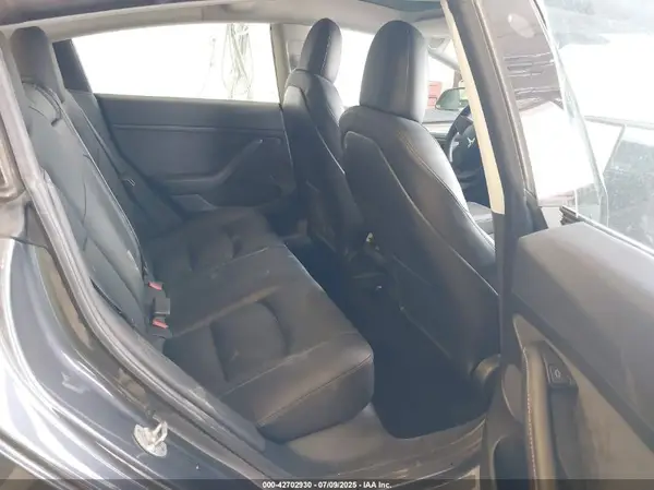 5YJ3E1EB3PF387895 2023 TESLA MODEL 3 - Image 8