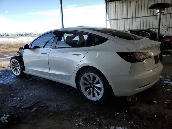 5YJ3E1EB3PF390070 2023 TESLA MODEL 3 - Image 2