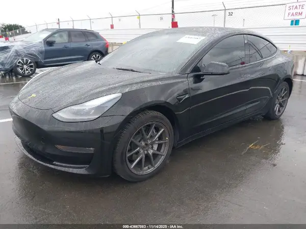 5YJ3E1EB3PF416201 2023 TESLA MODEL 3 - Image 2