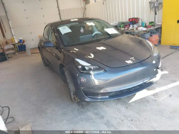 5YJ3E1EB3PF416764 2023 TESLA MODEL 3 - Image 1