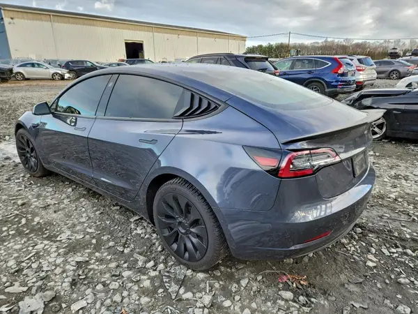 5YJ3E1EB3PF467696 2023 TESLA MODEL 3 - Image 2