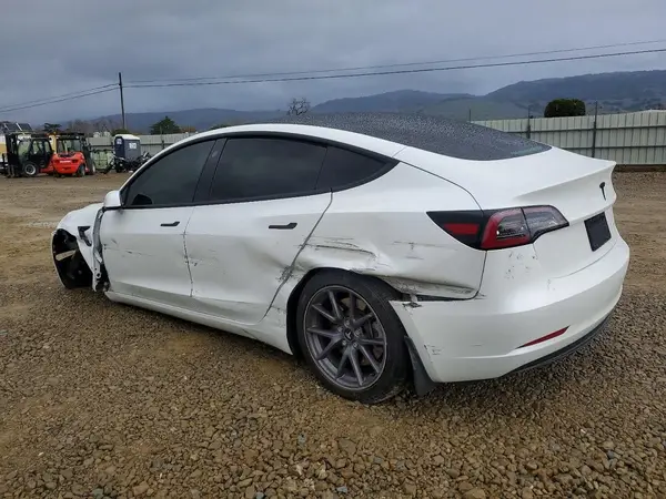 5YJ3E1EB3PF471571 2023 TESLA MODEL 3 - Image 2