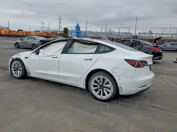 5YJ3E1EB3PF477290 2023 TESLA MODEL 3 - Image 2