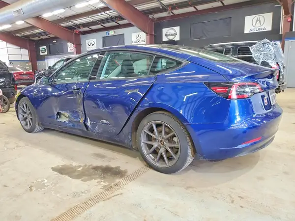 5YJ3E1EB3PF617581 2023 TESLA MODEL 3 - Image 2