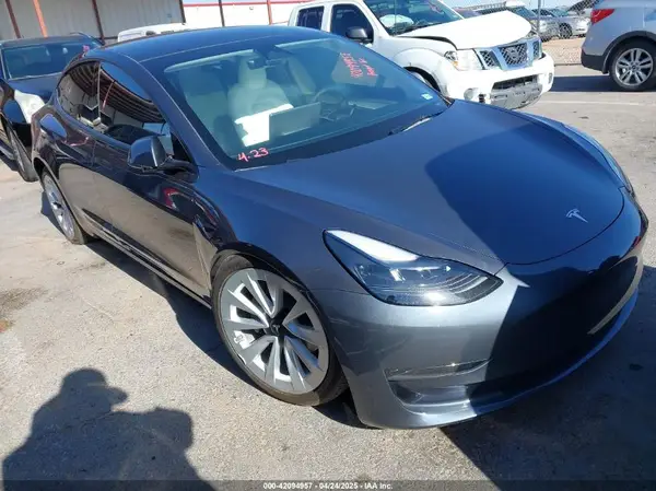 5YJ3E1EB3PF626345 2023 TESLA MODEL 3 - Image 1