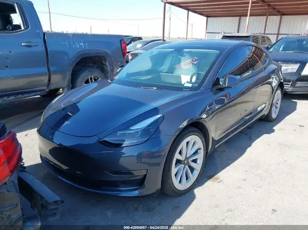 5YJ3E1EB3PF626345 2023 TESLA MODEL 3 - Image 2