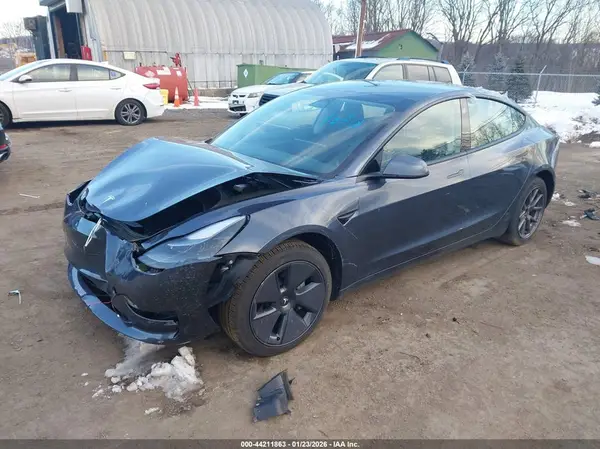 5YJ3E1EB3PF633862 2023 TESLA MODEL 3 - Image 2