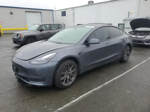 5YJ3E1EB3PF635837 2023 TESLA MODEL 3 - Image 1