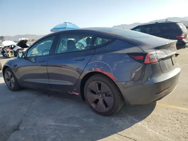 5YJ3E1EB3PF636129 2023 TESLA MODEL 3 - Image 2