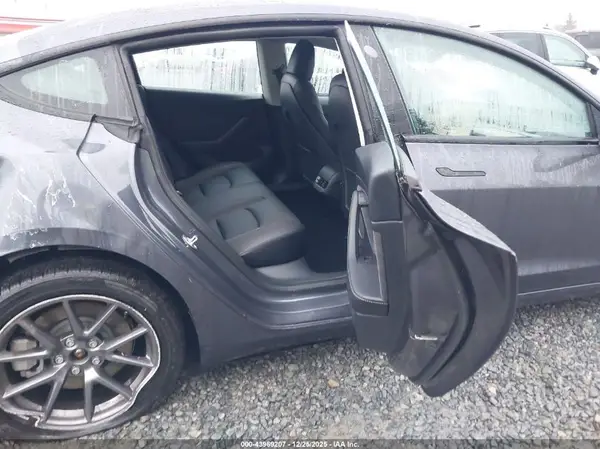 5YJ3E1EB3PF636681 2023 TESLA MODEL 3 - Image 8