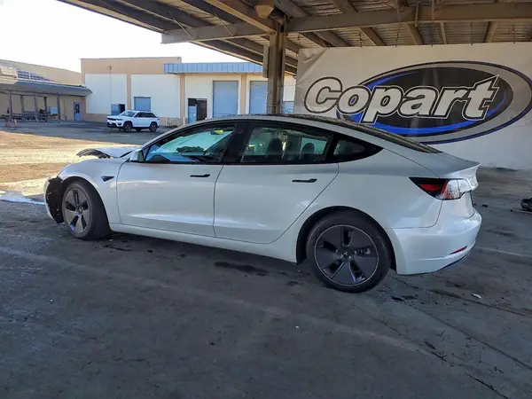 5YJ3E1EB3PF671270 2023 TESLA MODEL 3 - Image 2