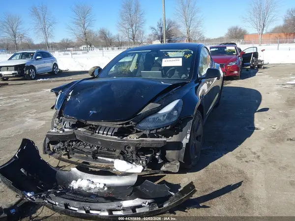 5YJ3E1EB3PF684665 2023 TESLA MODEL 3 - Image 2