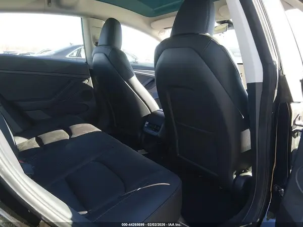 5YJ3E1EB3PF684665 2023 TESLA MODEL 3 - Image 8