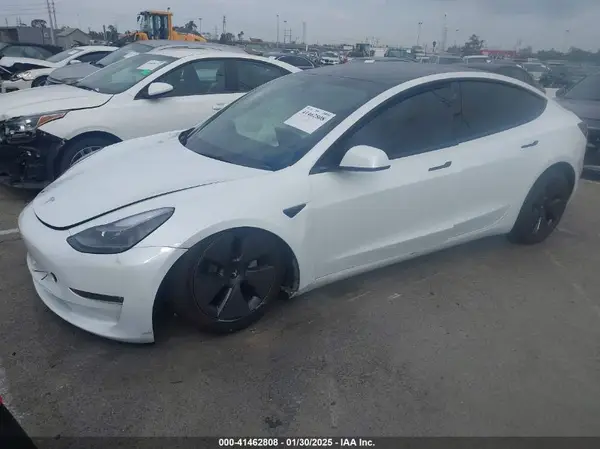 5YJ3E1EB3PF701769 2023 TESLA MODEL 3 - Image 2