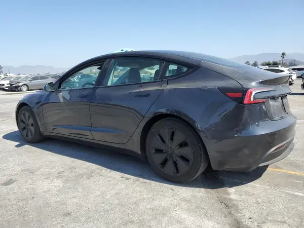 5YJ3E1EB3RF735438 2024 TESLA MODEL 3 - Image 2
