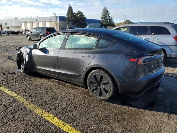 5YJ3E1EB3RF754412 2024 TESLA MODEL 3 - Image 2