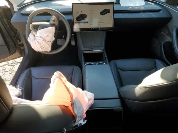 5YJ3E1EB3RF754412 2024 TESLA MODEL 3 - Image 8