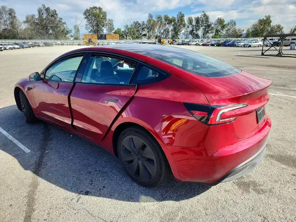 5YJ3E1EB3RF755088 2024 TESLA MODEL 3 - Image 2