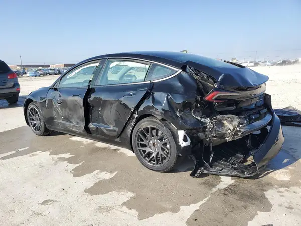 5YJ3E1EB3RF766303 2024 TESLA MODEL 3 - Image 2