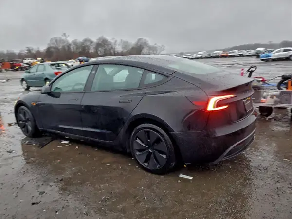 5YJ3E1EB3RF793212 2024 TESLA MODEL 3 - Image 2