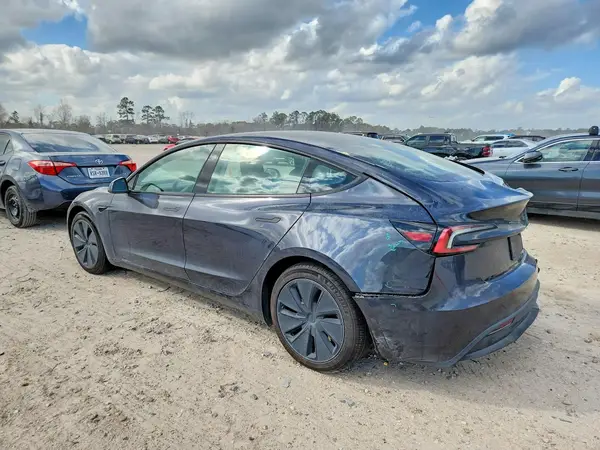 5YJ3E1EB3RF793436 2024 TESLA MODEL 3 - Image 2
