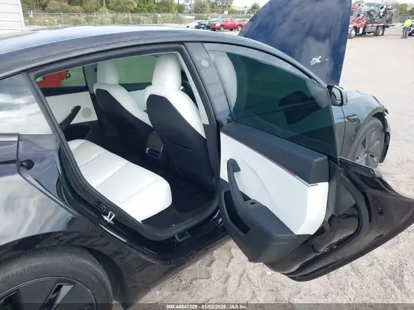 5YJ3E1EB3RF793680 2024 TESLA MODEL 3 - Image 8