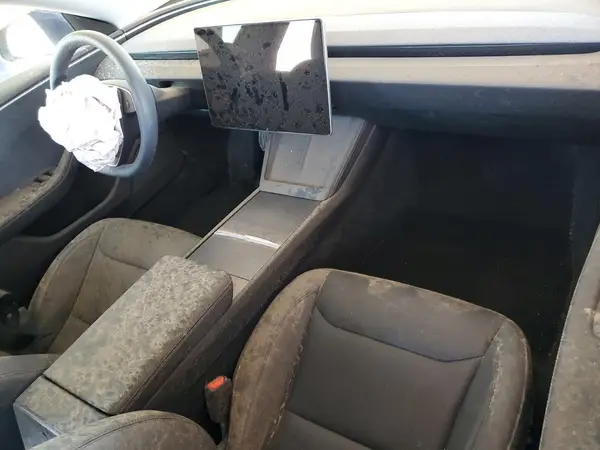 5YJ3E1EB3RF797695 2024 TESLA MODEL 3 - Image 8