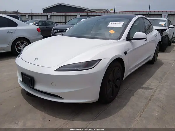 5YJ3E1EB3RF799852 2024 TESLA MODEL 3 - Image 2