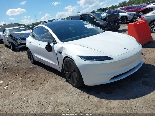 5YJ3E1EB3RF807254 2024 TESLA MODEL 3 - Image 1