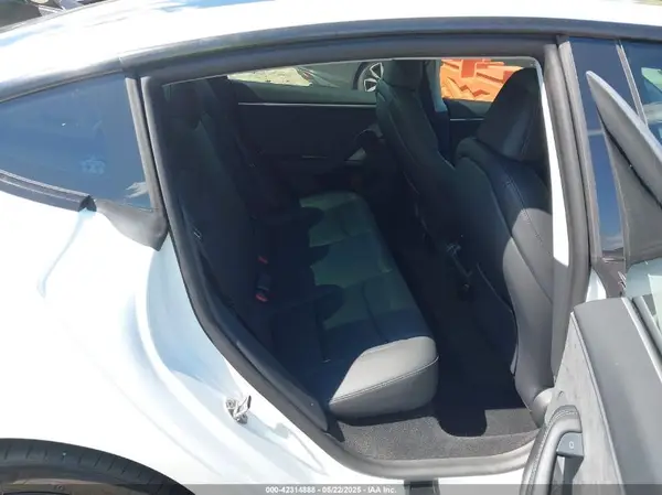 5YJ3E1EB3RF807254 2024 TESLA MODEL 3 - Image 8