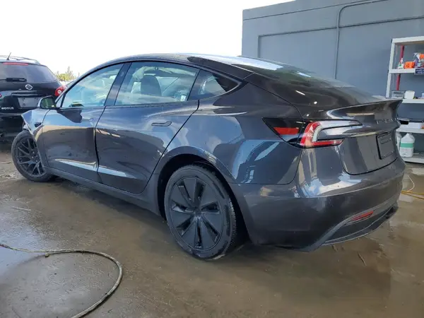 5YJ3E1EB3RF817329 2024 TESLA MODEL 3 - Image 2