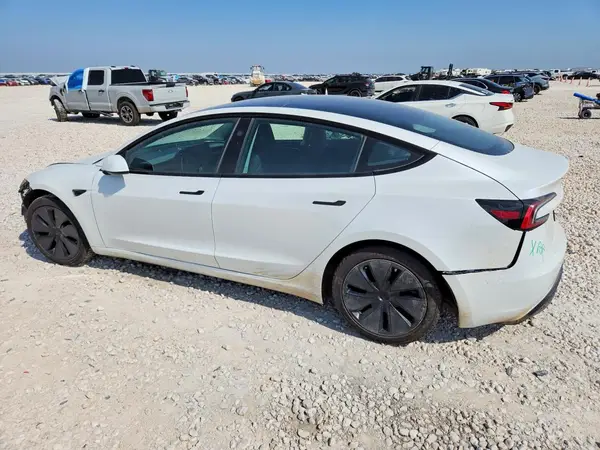 5YJ3E1EB3RF817783 2024 TESLA MODEL 3 - Image 2