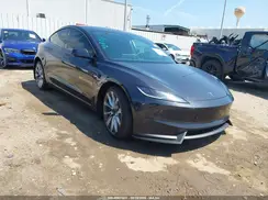 5YJ3E1EB3RF827911 2024 TESLA MODEL 3
