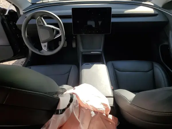 5YJ3E1EB3RF832509 2024 TESLA MODEL 3 - Image 8