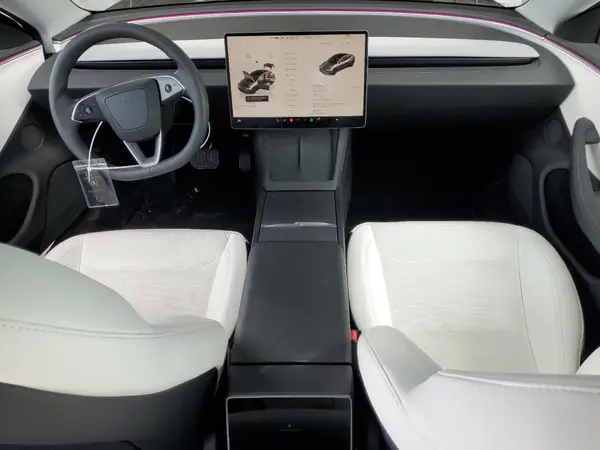 5YJ3E1EB3RF834776 2024 TESLA MODEL 3 - Image 8