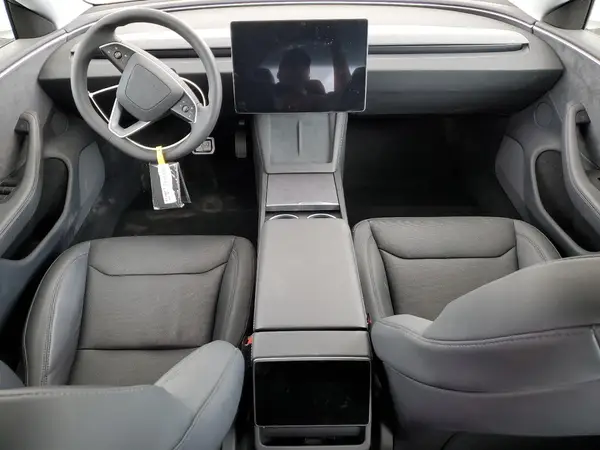 5YJ3E1EB3RF849875 2024 TESLA MODEL 3 - Image 8