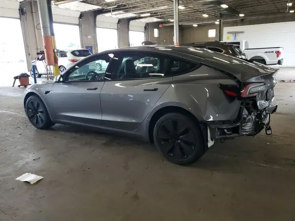 5YJ3E1EB3SF020598 2025 TESLA MODEL 3 - Image 2