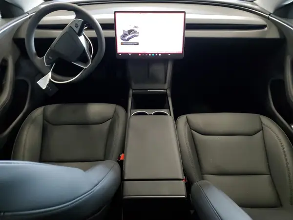 5YJ3E1EB3SF020598 2025 TESLA MODEL 3 - Image 8