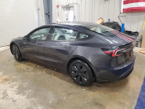 5YJ3E1EB3SF025431 2025 TESLA MODEL 3 - Image 2