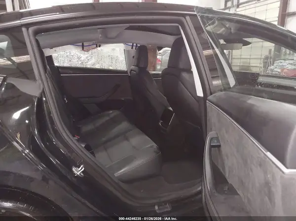 5YJ3E1EB3SF052936 2025 TESLA MODEL 3 - Image 8