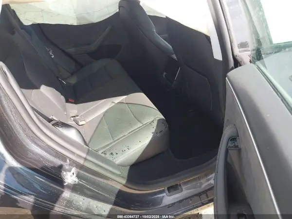 5YJ3E1EB3SF877455 2025 TESLA MODEL 3 - Image 8