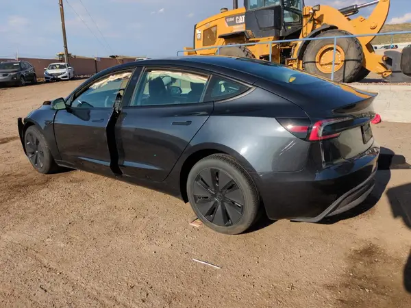 5YJ3E1EB3SF877651 2025 TESLA MODEL 3 - Image 2