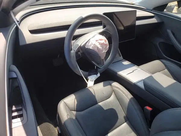 5YJ3E1EB3SF877651 2025 TESLA MODEL 3 - Image 8
