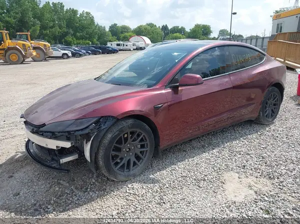 5YJ3E1EB3SF883398 2025 TESLA MODEL 3 - Image 2