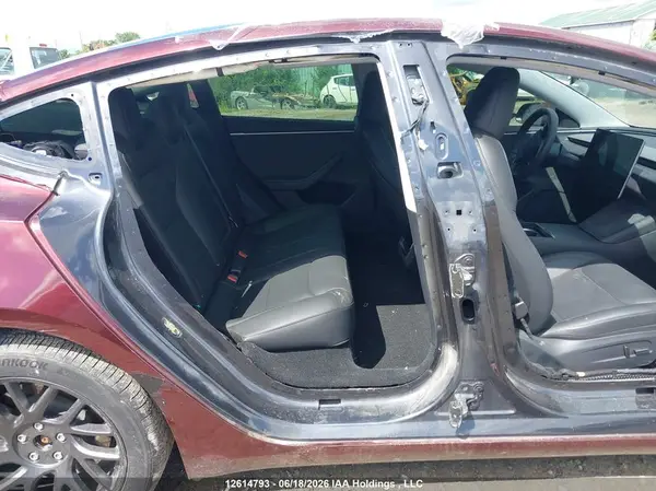 5YJ3E1EB3SF883398 2025 TESLA MODEL 3 - Image 8