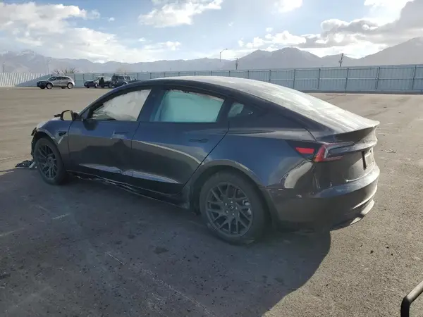 5YJ3E1EB3SF891419 2025 TESLA MODEL 3 - Image 2