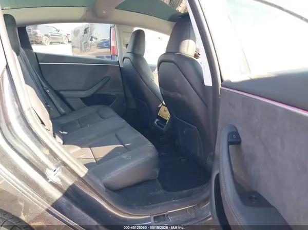 5YJ3E1EB3SF892022 2025 TESLA MODEL 3 - Image 8