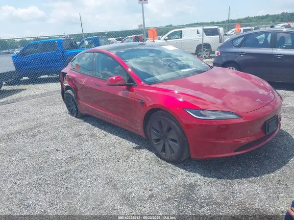 5YJ3E1EB3SF89362 2025 TESLA MODEL 3 - Image 1