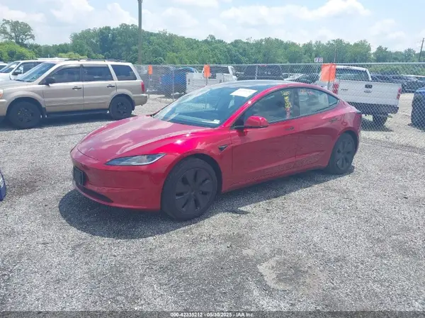 5YJ3E1EB3SF89362 2025 TESLA MODEL 3 - Image 2